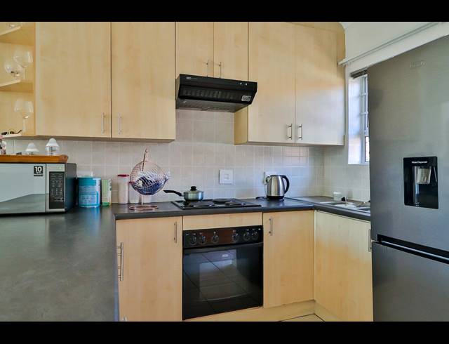 2 BEDROOM TOWNHOUSE RENTED IN WALMER HEIGHTS
